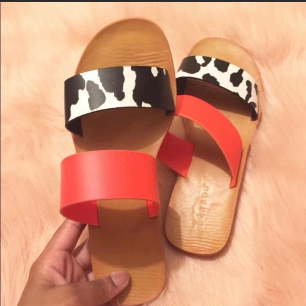 🤍🖤COW PRINT & ORANGE DOUBLE STRAP SANDAL